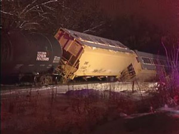 Union Pacific train derails near Rockview Missouri Jan 29, 2013