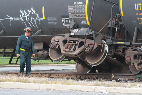A tanker car derailed in Greenwich Township, NJ on September 16, 2013. Photo credit: Tim Hawk/South Jersey Times.